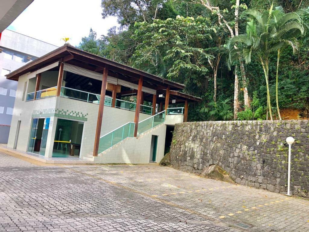 Apartamento Apartamento Ubatuba. 100 Metros Da Praia Ubatuba
